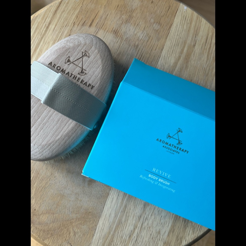 Aromatherapy Associates Revive Body Brush